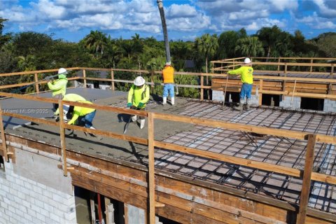 Купить виллу или дом в Майами, Флорида 6 спален, 891.86м2, № 1957380 - фото 15