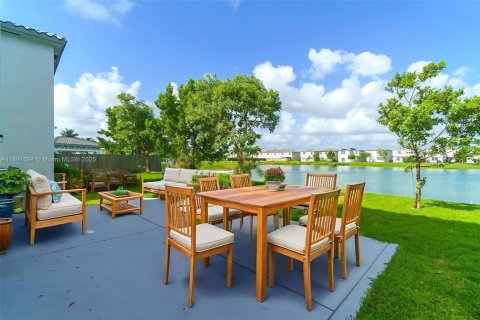 Villa ou maison à vendre à Homestead, Floride: 4 chambres, 227.7 m2 № 1946341 - photo 20