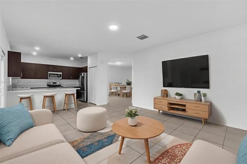 Villa ou maison à vendre à Homestead, Floride: 4 chambres, 227.7 m2 № 1946341 - photo 4