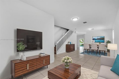 Villa ou maison à vendre à Homestead, Floride: 4 chambres, 227.7 m2 № 1946341 - photo 2