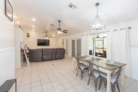 House in Dade City, Florida 3 bedrooms, 202.62 sq.m. № 2266534 - photo 16