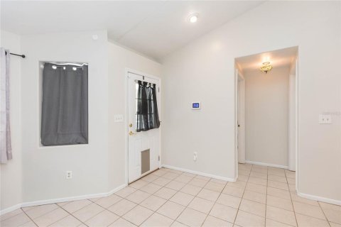House in Dade City, Florida 3 bedrooms, 202.62 sq.m. № 2266534 - photo 5