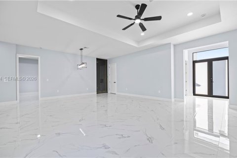 House in Lehigh Acres, Florida 4 bedrooms № 2048565 - photo 10