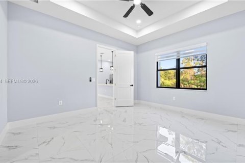 House in Lehigh Acres, Florida 4 bedrooms № 2048565 - photo 15