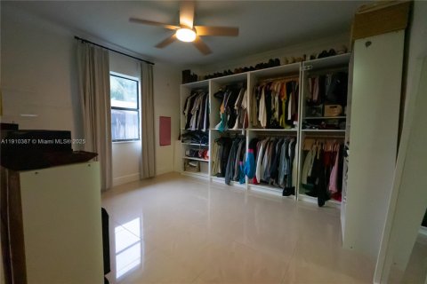 Купить виллу или дом в Норт-Майами, Флорида 2 спальни, 125.98м2, № 1972537 - фото 10