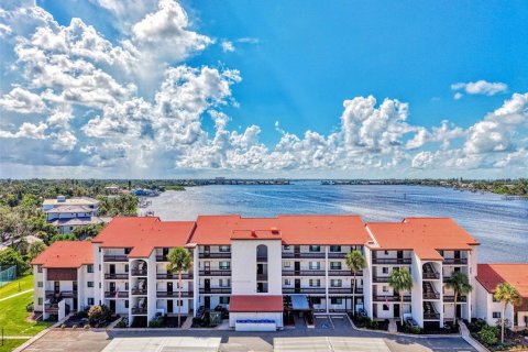 Condo in Sarasota, Florida, 2 bedrooms  № 2349860