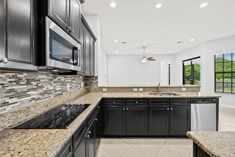 House in Cooper City, Florida 4 bedrooms, 230.4 sq.m. № 1970966 - photo 11