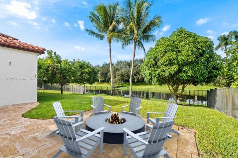 House in Cooper City, Florida 4 bedrooms, 230.4 sq.m. № 1970966 - photo 30