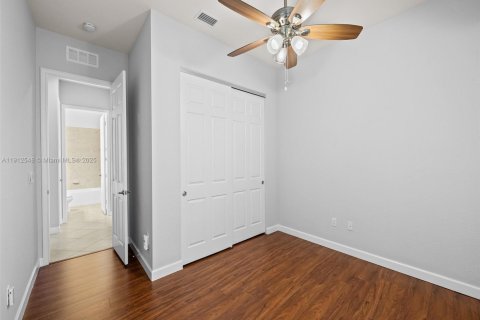 House in Cooper City, Florida 4 bedrooms, 230.4 sq.m. № 1970966 - photo 27