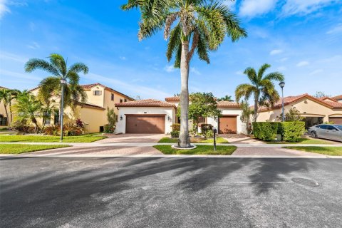 House in Cooper City, Florida 4 bedrooms, 230.4 sq.m. № 1970966 - photo 2