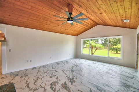Casa en venta en Lakeland, Florida, 3 dormitorios, 188.03 m2 № 2287329 - foto 9