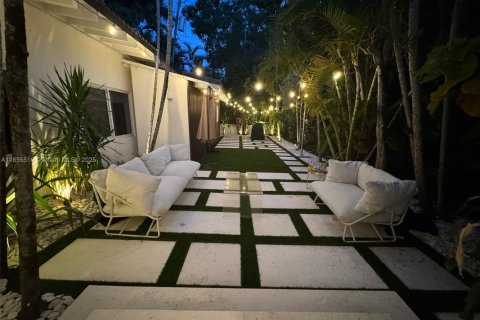 Casa en venta en Miami, Florida, 3 dormitorios, 194.82 m2 № 1883819 - foto 5