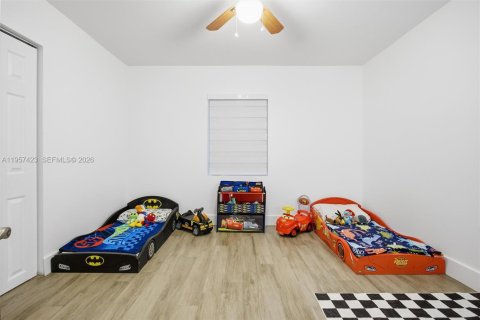 Villa ou maison à vendre à Hialeah, Floride: 4 chambres, 167.5 m2 № 2011437 - photo 24