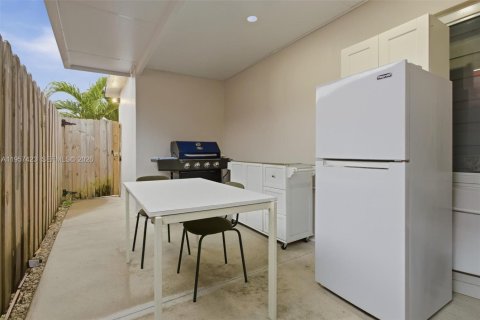 Villa ou maison à vendre à Hialeah, Floride: 4 chambres, 167.5 m2 № 2011437 - photo 29