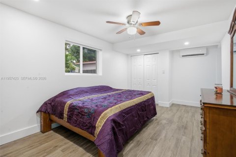 Villa ou maison à vendre à Hialeah, Floride: 4 chambres, 167.5 m2 № 2011437 - photo 21