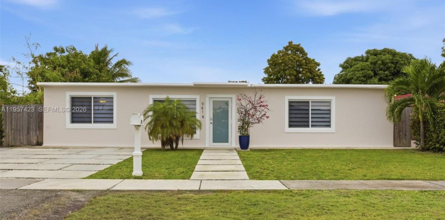 Villa ou maison à Hialeah, Floride 4 chambres, 167.5 m2 № 2011437