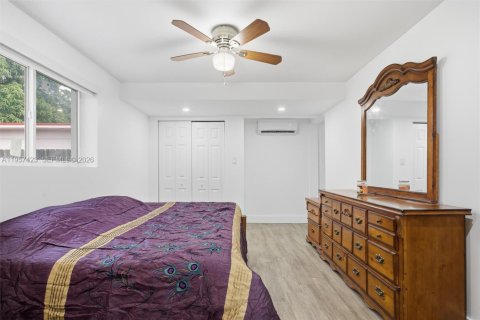 Villa ou maison à vendre à Hialeah, Floride: 4 chambres, 167.5 m2 № 2011437 - photo 20