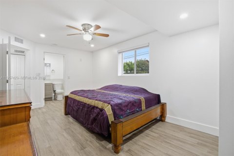 Villa ou maison à vendre à Hialeah, Floride: 4 chambres, 167.5 m2 № 2011437 - photo 19