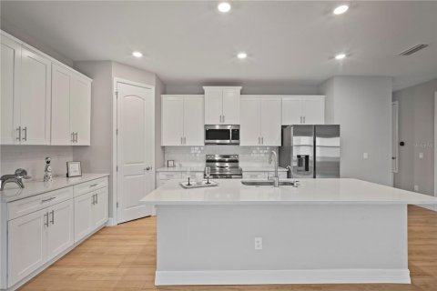 House in Palm Bay, Florida 4 bedrooms, 186.27 sq.m. № 1877336 - photo 27