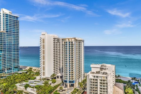 Copropriété à vendre à Sunny Isles Beach, Floride: 2 chambres, 84.36 m2 № 1942203 - photo 2