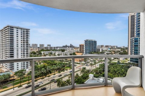 Copropriété à vendre à Sunny Isles Beach, Floride: 2 chambres, 84.36 m2 № 1942203 - photo 13