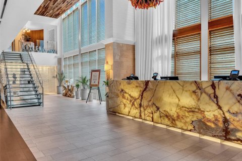 Copropriété à vendre à Sunny Isles Beach, Floride: 2 chambres, 84.36 m2 № 1942203 - photo 24