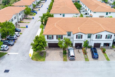 Купить таунхаус в Ривьера-Бич, Флорида 3 комнаты, 161.93м2, № 2083584 - фото 17