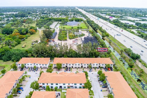 Купить таунхаус в Ривьера-Бич, Флорида 3 комнаты, 161.93м2, № 2083584 - фото 11