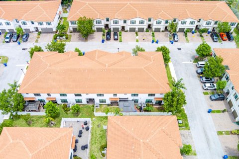Купить таунхаус в Ривьера-Бич, Флорида 3 комнаты, 161.93м2, № 2083584 - фото 10