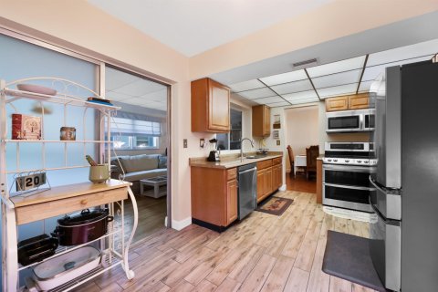 Casa en venta en Tamarac, Florida, 2 dormitorios, 147.44 m2 № 2429753 - foto 9