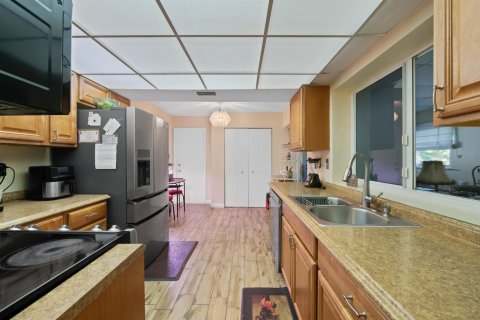 Casa en venta en Tamarac, Florida, 2 dormitorios, 147.44 m2 № 2429753 - foto 8