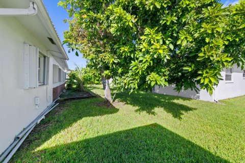 Casa en venta en Tamarac, Florida, 2 dormitorios, 147.44 m2 № 2429753 - foto 22