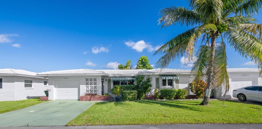 Casa en Tamarac, Florida 2 dormitorios, 147.44 m2 № 2429753