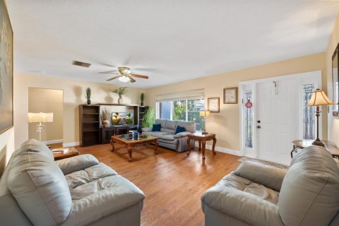 Casa en venta en Tamarac, Florida, 2 dormitorios, 147.44 m2 № 2429753 - foto 4