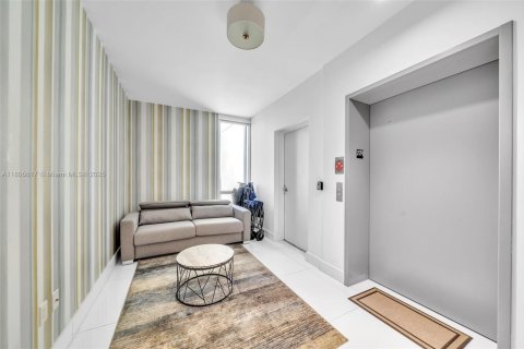 Condo in North Miami Beach, Florida, 3 bedrooms  № 1959641 - photo 22