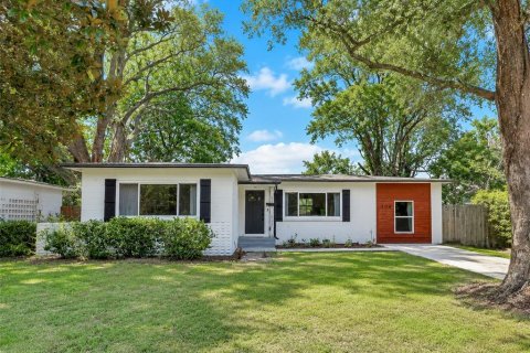 House in Orlando, Florida 3 bedrooms, 143.07 sq.m. № 2208344