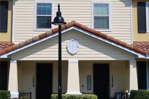 Adosado en venta en Orlando, Florida, 2 dormitorios, 149.29 m2 № 1531963 - foto 1