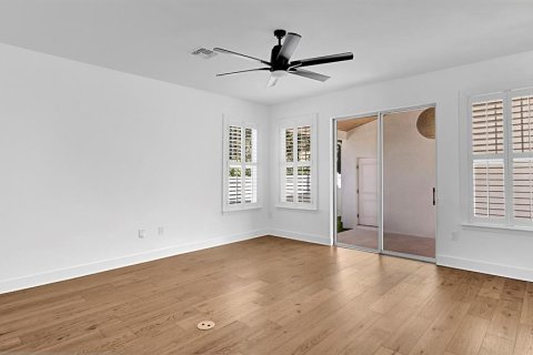 House in Orlando, Florida 5 bedrooms, 253.53 sq.m. № 2419546 - photo 10