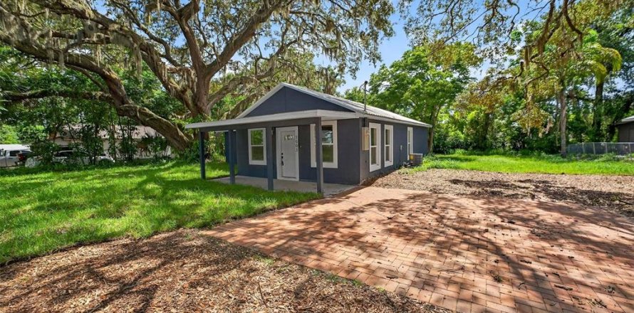 House in Mount Dora, Florida 2 bedrooms, 109.25 sq.m. № 1810589