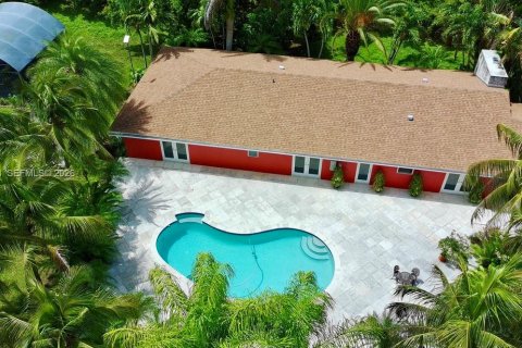 House in Homestead, Florida 4 bedrooms, 242.57 sq.m. № 2303638 - photo 3