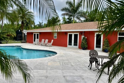 House in Homestead, Florida 4 bedrooms, 242.57 sq.m. № 2303638 - photo 17