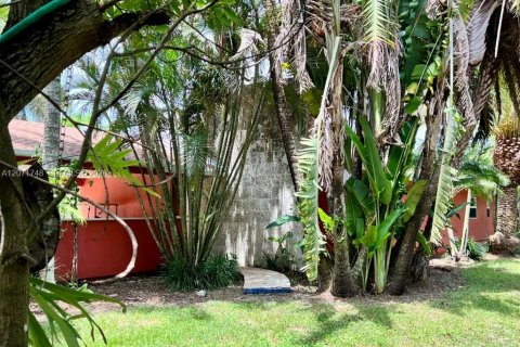 House in Homestead, Florida 4 bedrooms, 242.57 sq.m. № 2303638 - photo 28