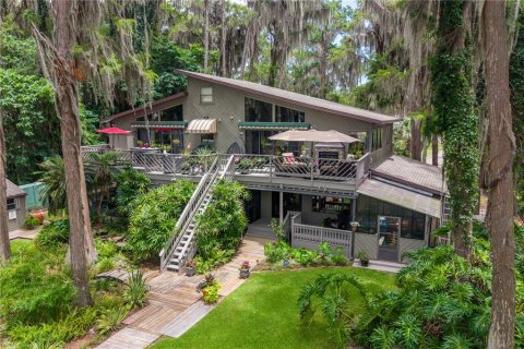 House in Melrose, Florida 3 bedrooms, 312.15 sq.m. № 2230596 - photo 2