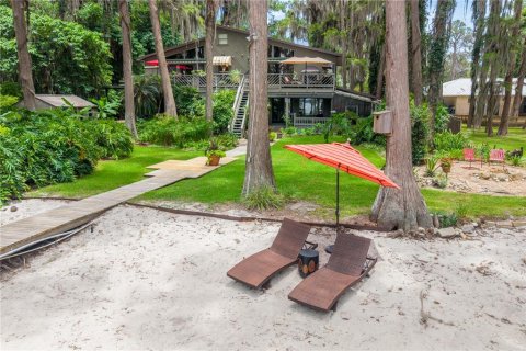 House in Melrose, Florida 3 bedrooms, 312.15 sq.m. № 2230596 - photo 7