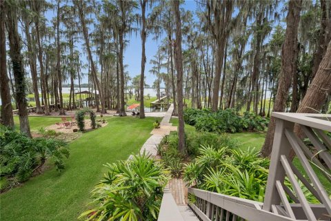 House in Melrose, Florida 3 bedrooms, 312.15 sq.m. № 2230596 - photo 18