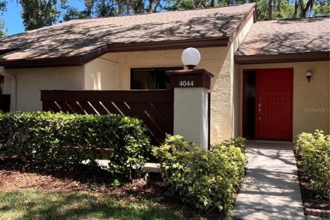House in Palm Harbor, Florida 2 bedrooms, 104.05 sq.m. № 2198954
