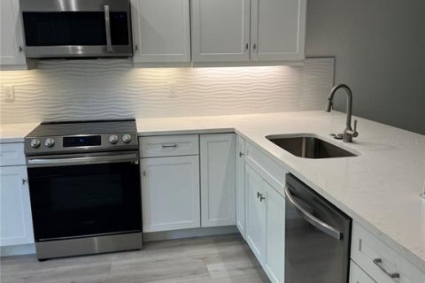 Casa en venta en Palm Harbor, Florida, 2 dormitorios, 104.05 m2 № 2198954 - foto 3