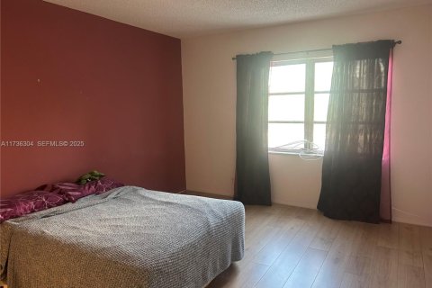 Condo in Hallandale Beach, Florida, 2 bedrooms  № 1985240 - photo 21
