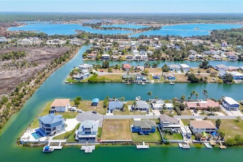 Land in Hernando Beach, Florida № 2166100 - photo 10