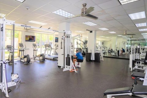 Condominio en venta en Sunny Isles Beach, Florida, 1 dormitorio, 93.37 m2 № 1944191 - foto 11